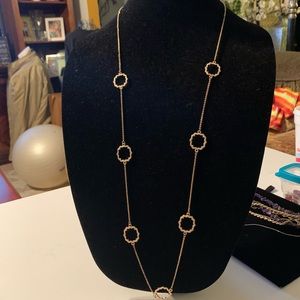 Classic decorative circles necklace
